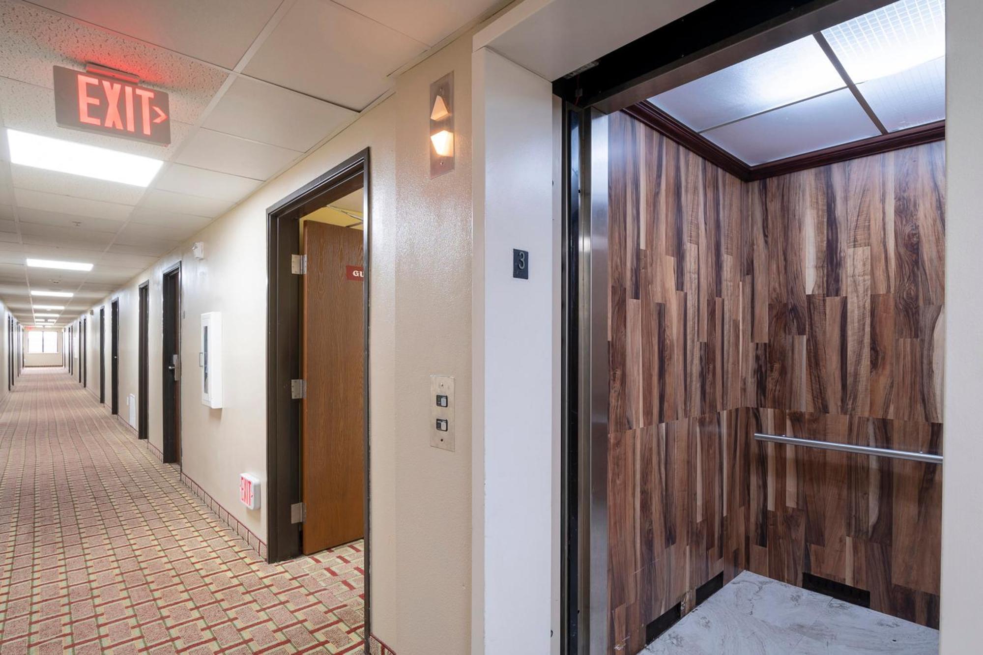 Oyo Townhouse Houston Airport North Hotel Ngoại thất bức ảnh